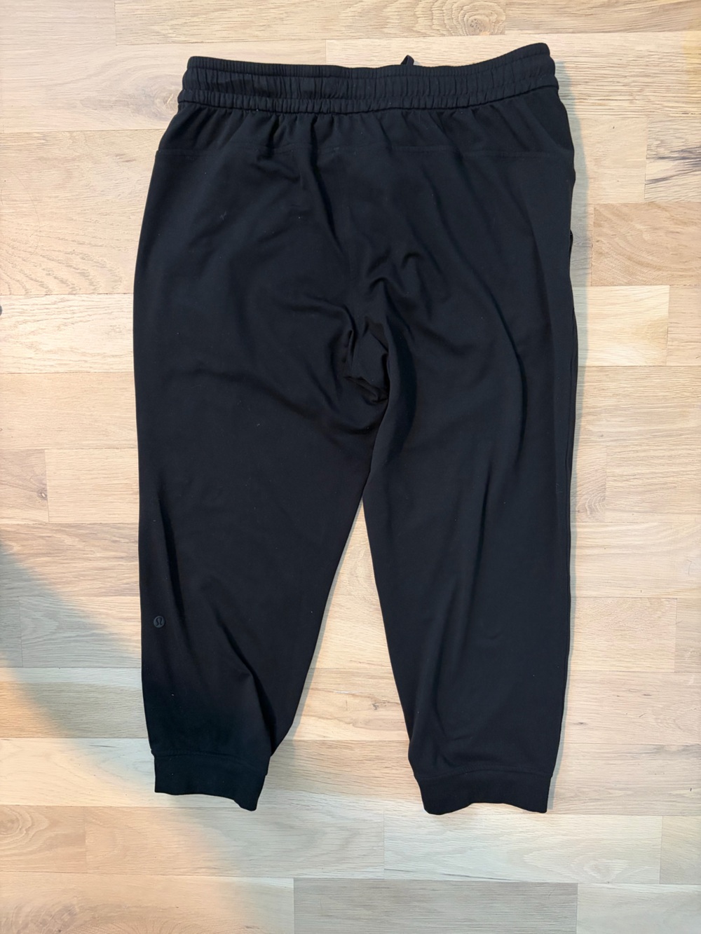 lululemon athletica Black Elastic Waist Cropped Joggers - Picture 4 of 4